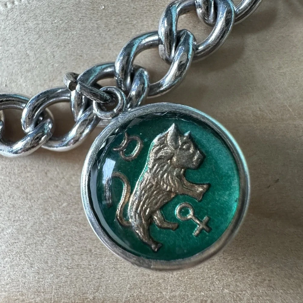 Artisan Crafted this vintage
